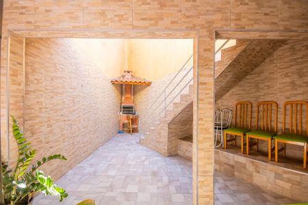 Casa à venda com 152m², 2 quartos e 2 vagasChurrasqueira