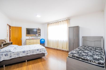 Casa à venda com 152m², 2 quartos e 2 vagasSuíte