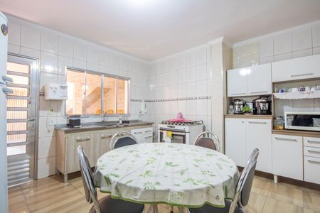 Casa à venda com 152m², 2 quartos e 2 vagasCozinha