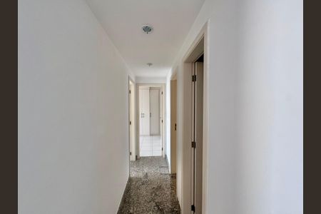 Apartamento à venda com 117m², 3 quartos e 2 vagas Apartamento à venda com 117m², 3 quartos e 2 vagasCorredor