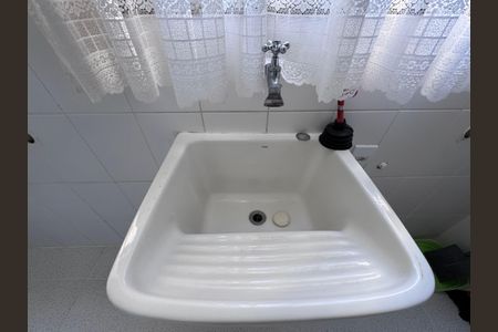 Apartamento à venda com 117m², 3 quartos e 2 vagas Apartamento à venda com 117m², 3 quartos e 2 vagasCozinha e Área de Serviço