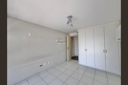 Apartamento à venda com 117m², 3 quartos e 2 vagas Apartamento à venda com 117m², 3 quartos e 2 vagasQuarto 1