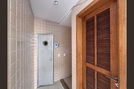 Apartamento à venda com 117m², 3 quartos e 2 vagas Apartamento à venda com 117m², 3 quartos e 2 vagasÁrea comum