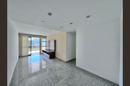 Apartamento à venda com 117m², 3 quartos e 2 vagas Apartamento à venda com 117m², 3 quartos e 2 vagasSala