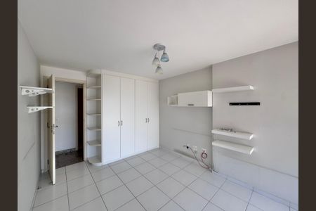 Apartamento à venda com 117m², 3 quartos e 2 vagas Apartamento à venda com 117m², 3 quartos e 2 vagasQuarto 1