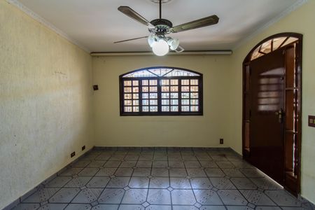 Casa à venda com 300m², 3 quartos e 3 vagasSala