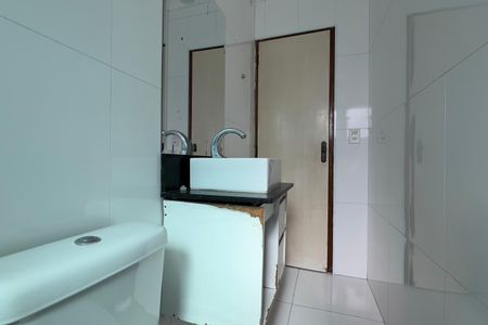 Apartamento à venda com 60m², 2 quartos e sem vaga Apartamento à venda com 60m², 2 quartos e sem vagaBanheiro Social