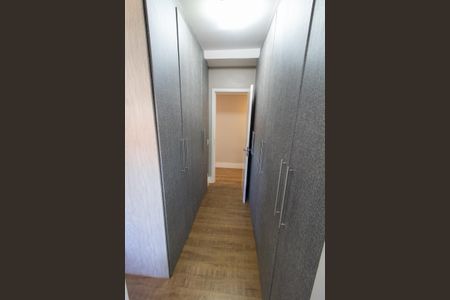 Apartamento à venda com 137m², 4 quartos e 3 vagasCloset da suíte 3