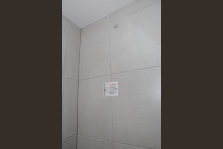 Banheiro de apartamento à venda com 1 quarto, 30m² em Várzea da Barra Funda, São Paulo