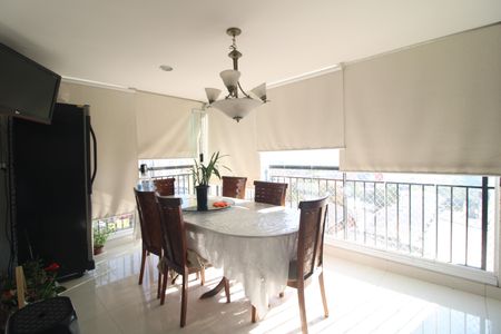 Apartamento para alugar com 67m², 2 quartos e 1 vagaSala