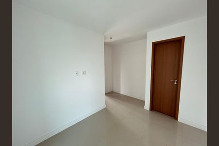 Apartamento para alugar com 72m², 3 quartos e 1 vagaSuíte