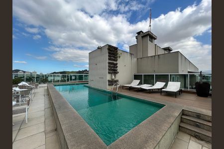 Apartamento para alugar com 72m², 3 quartos e 1 vagaÁrea comum - Piscina