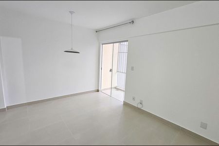 Apartamento para alugar com 55m², 2 quartos e 1 vagaSala