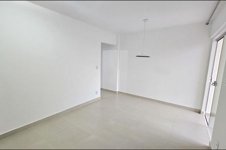 Apartamento para alugar com 55m², 2 quartos e 1 vagaSala