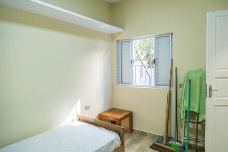 Casa à venda com 225m², 2 quartos e 2 vagasQuarto de Serviço