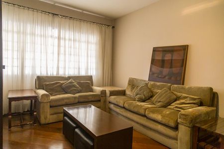 Casa à venda com 225m², 2 quartos e 2 vagasSala