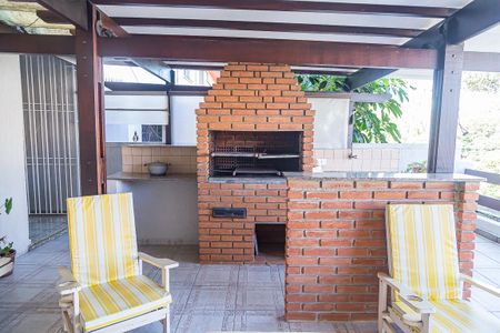 Casa à venda com 225m², 2 quartos e 2 vagasÁrea comum - Churrasqueira