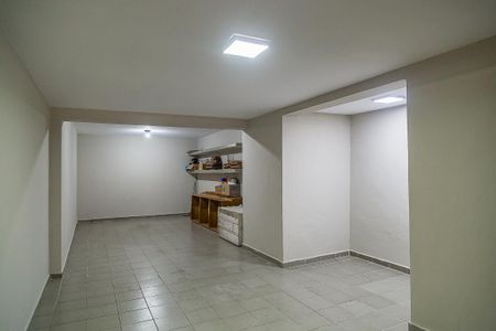 Casa à venda com 225m², 2 quartos e 2 vagasGaragem