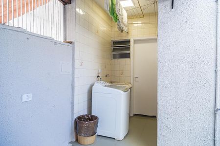 Casa à venda com 225m², 2 quartos e 2 vagasÁrea de Serviço