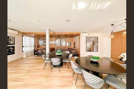 Apartamento à venda com 84m², 2 quartos e 2 vagas Apartamento à venda com 84m², 2 quartos e 2 vagasÁrea comum