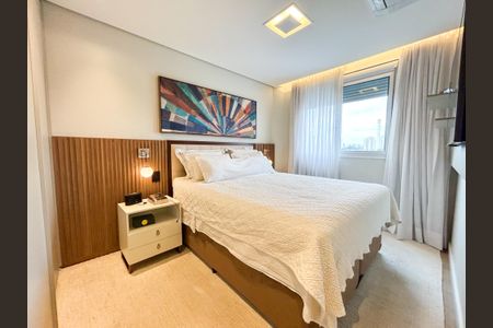 Apartamento à venda com 84m², 2 quartos e 2 vagas Apartamento à venda com 84m², 2 quartos e 2 vagasSuíte