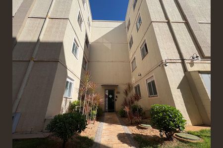 Apartamento para alugar com 42m², 2 quartos e 1 vagaFachada