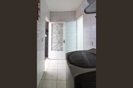 Casa à venda com 165m², 3 quartos e 2 vagas Casa à venda com 165m², 3 quartos e 2 vagasÁrea de Serviço