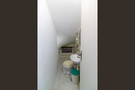 Casa à venda com 165m², 3 quartos e 2 vagas Casa à venda com 165m², 3 quartos e 2 vagasLavabo