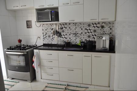 Casa de condomínio à venda com 110m², 4 quartos e 1 vagaCozinha