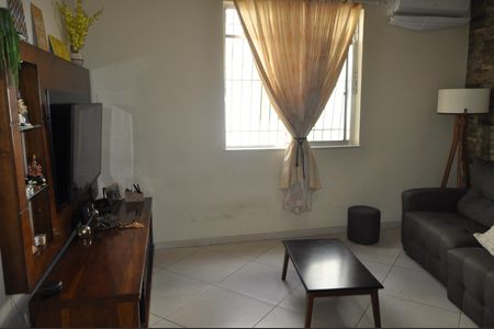 Casa de condomínio à venda com 110m², 4 quartos e 1 vagaSala