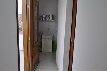 Casa de condomínio à venda com 110m², 4 quartos e 1 vagaCorredor