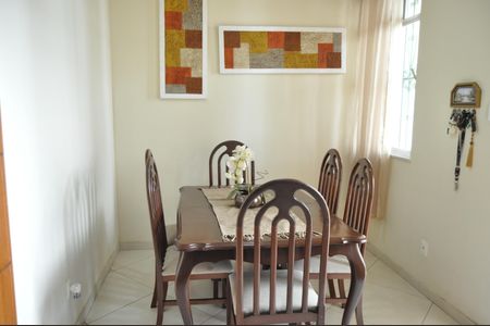 Casa de condomínio à venda com 110m², 4 quartos e 1 vagaSala de Jantar