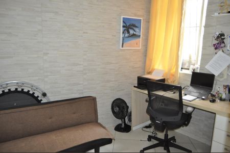 Casa de condomínio à venda com 110m², 4 quartos e 1 vagaQuarto 1