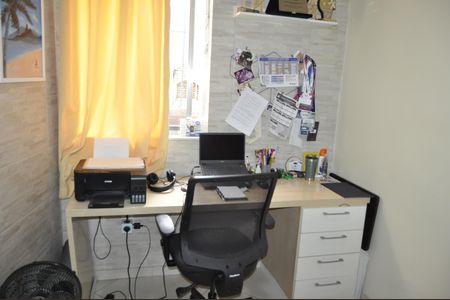 Casa de condomínio à venda com 110m², 4 quartos e 1 vagaQuarto 1