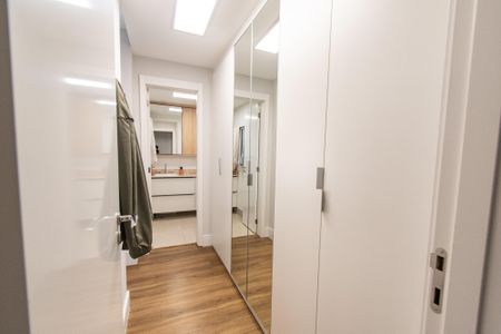 Apartamento à venda com 104m², 3 quartos e 2 vagas Apartamento à venda com 104m², 3 quartos e 2 vagasSuíte