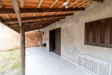 Casa à venda com 70m², 2 quartos e 2 vagasQuintal
