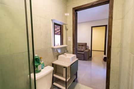 Casa à venda com 70m², 2 quartos e 2 vagasBanheiro