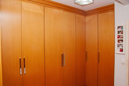 Apartamento à venda com 223m², 4 quartos e 4 vagasSuíte 1