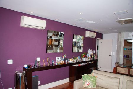 Apartamento à venda com 223m², 4 quartos e 4 vagasSala