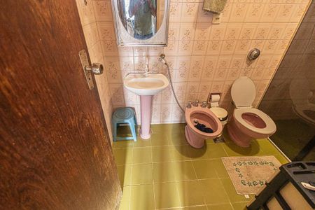 Casa à venda com 157m², 4 quartos e 4 vagasBanheiro da Suíte