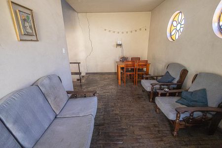 Casa à venda com 157m², 4 quartos e 4 vagasSala