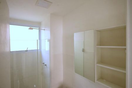 Apartamento à venda com 45m², 2 quartos e 1 vaga Apartamento à venda com 45m², 2 quartos e 1 vagaBanheiro Social