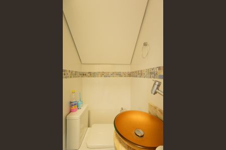 Casa à venda com 130m², 3 quartos e 2 vagasLavabo