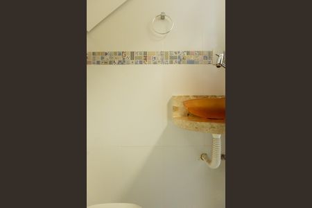 Casa à venda com 130m², 3 quartos e 2 vagasLavabo