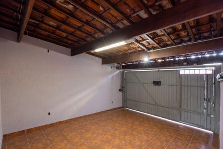 Casa à venda com 130m², 3 quartos e 2 vagasGaragem