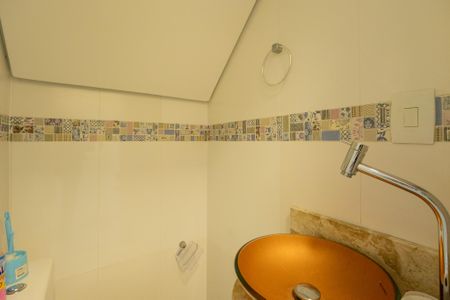 Casa à venda com 130m², 3 quartos e 2 vagasLavabo