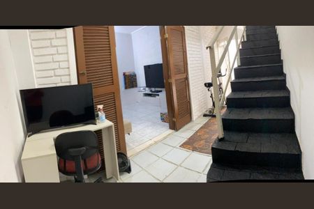 Casa à venda com 178m², 4 quartos e 5 vagasFoto 03