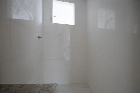 Apartamento à venda com 40m², 2 quartos e sem vaga Apartamento à venda com 40m², 2 quartos e sem vagaBanheiro