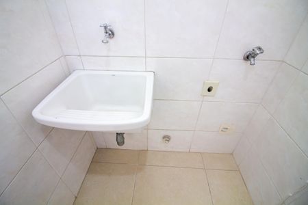 Apartamento à venda com 75m², 2 quartos e 1 vagaÁrea de Serviço