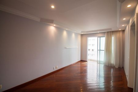 Apartamento à venda com 75m², 2 quartos e 1 vagaSala / Sala de Jantar